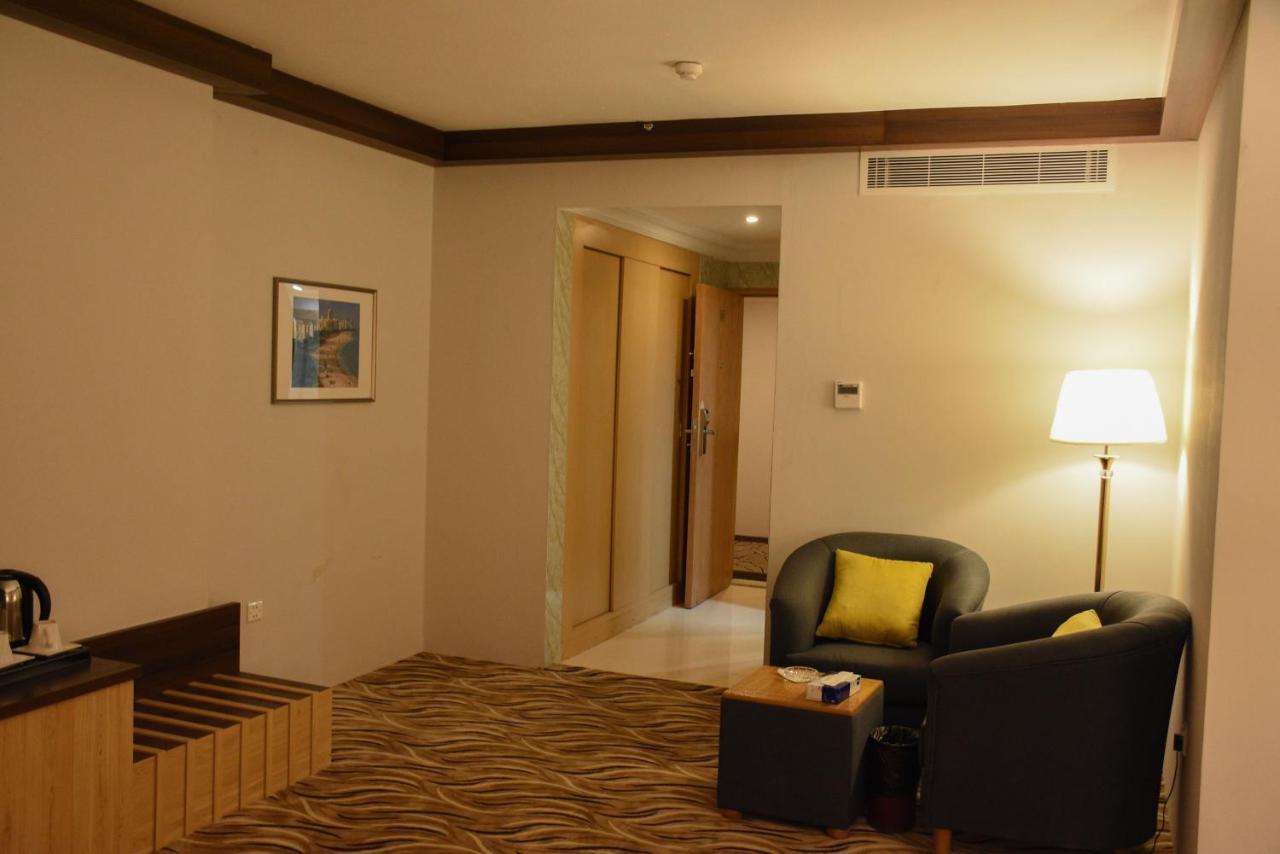 Florida Inn Hotel ナジュラーン エクステリア 写真