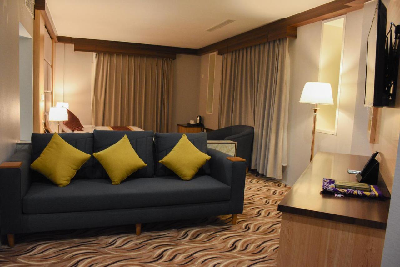 Florida Inn Hotel ナジュラーン エクステリア 写真