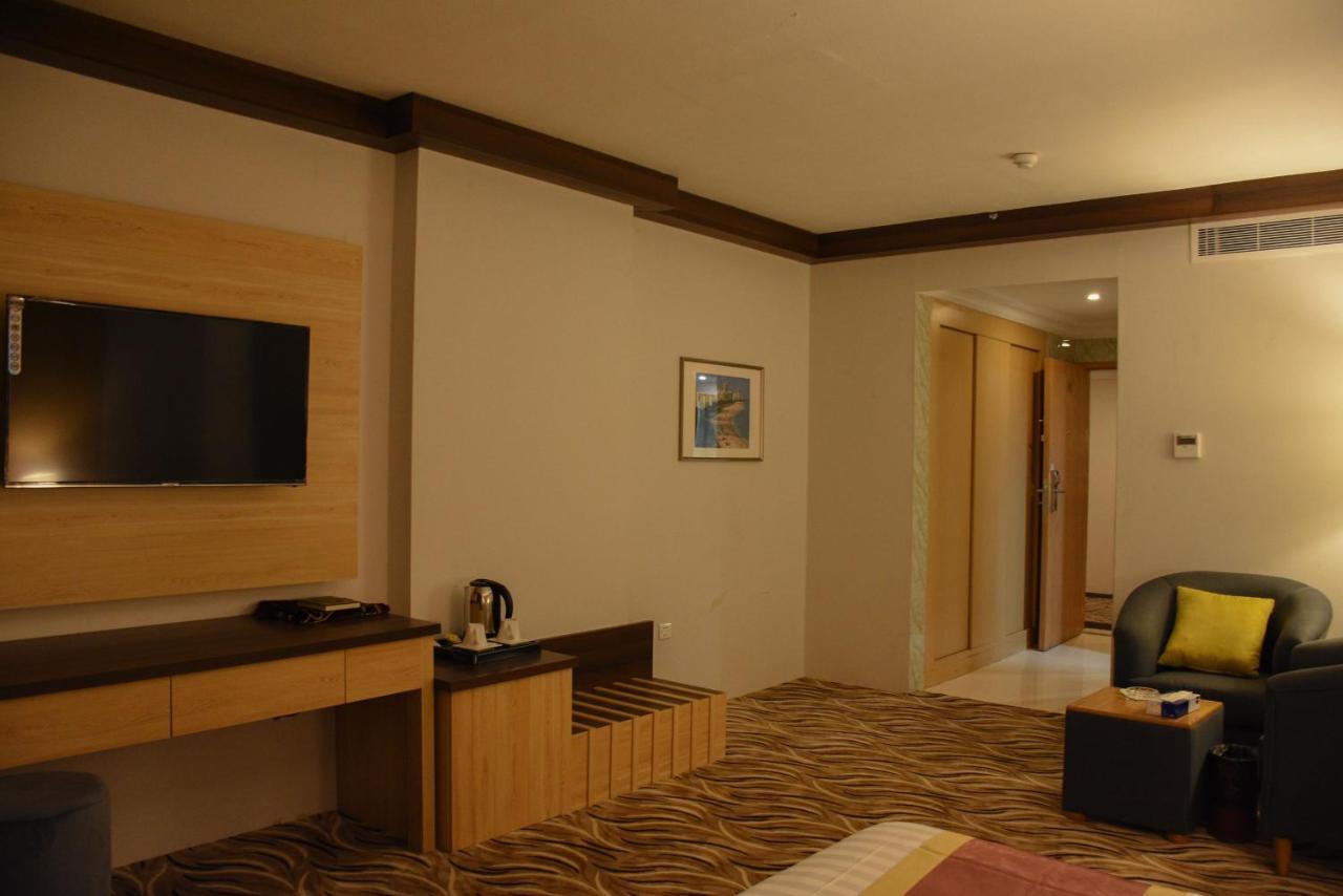 Florida Inn Hotel ナジュラーン エクステリア 写真