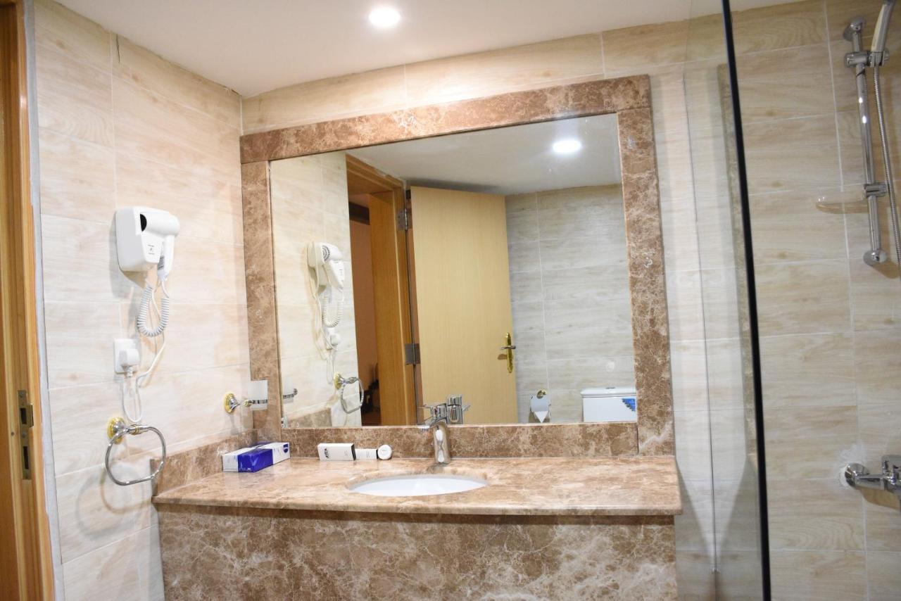 Florida Inn Hotel ナジュラーン エクステリア 写真