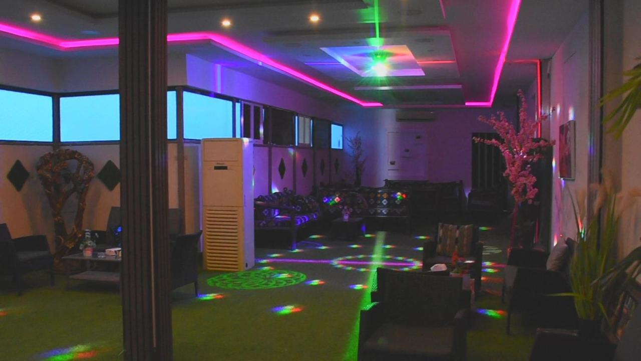 Florida Inn Hotel ナジュラーン エクステリア 写真